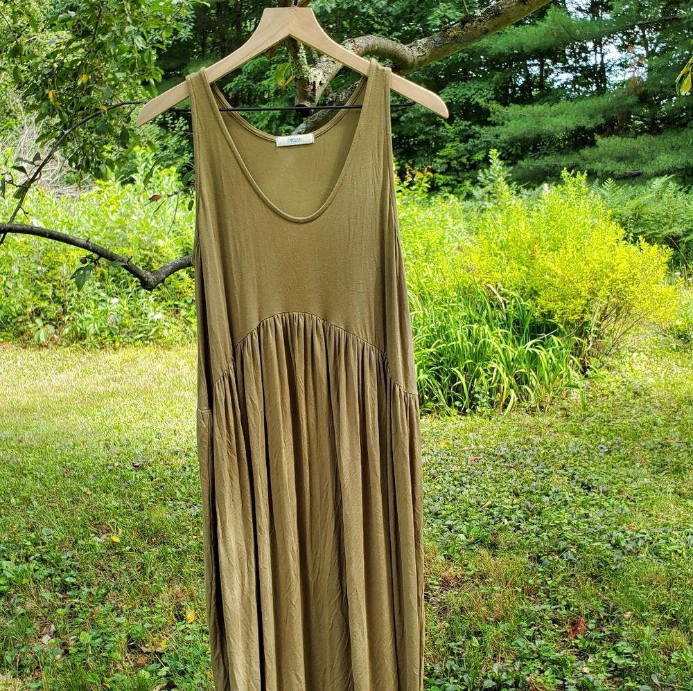 Maternity/maxi dress